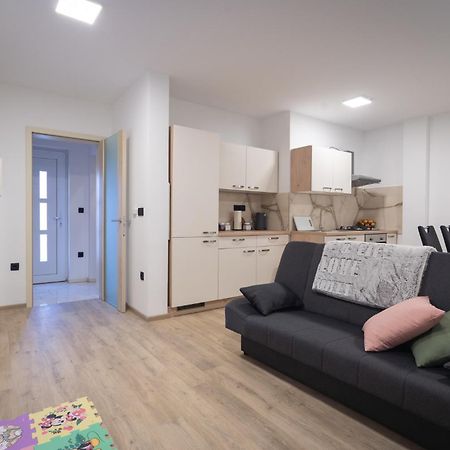 Cuckoo'S Alpine Nest Appartement Lesce  Buitenkant foto