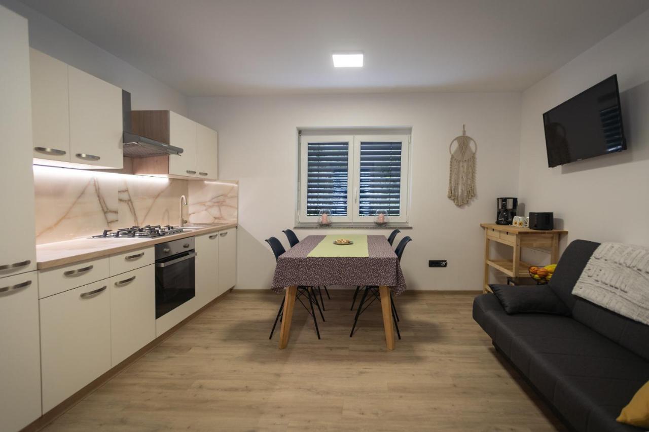 Cuckoo'S Alpine Nest Appartement Lesce  Buitenkant foto
