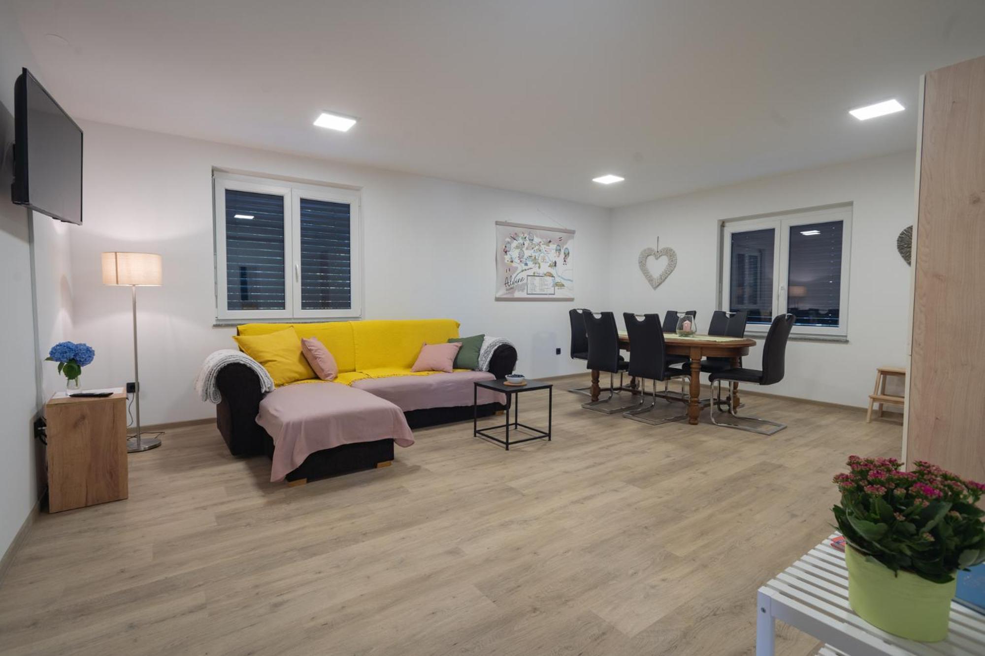 Cuckoo'S Alpine Nest Appartement Lesce  Kamer foto