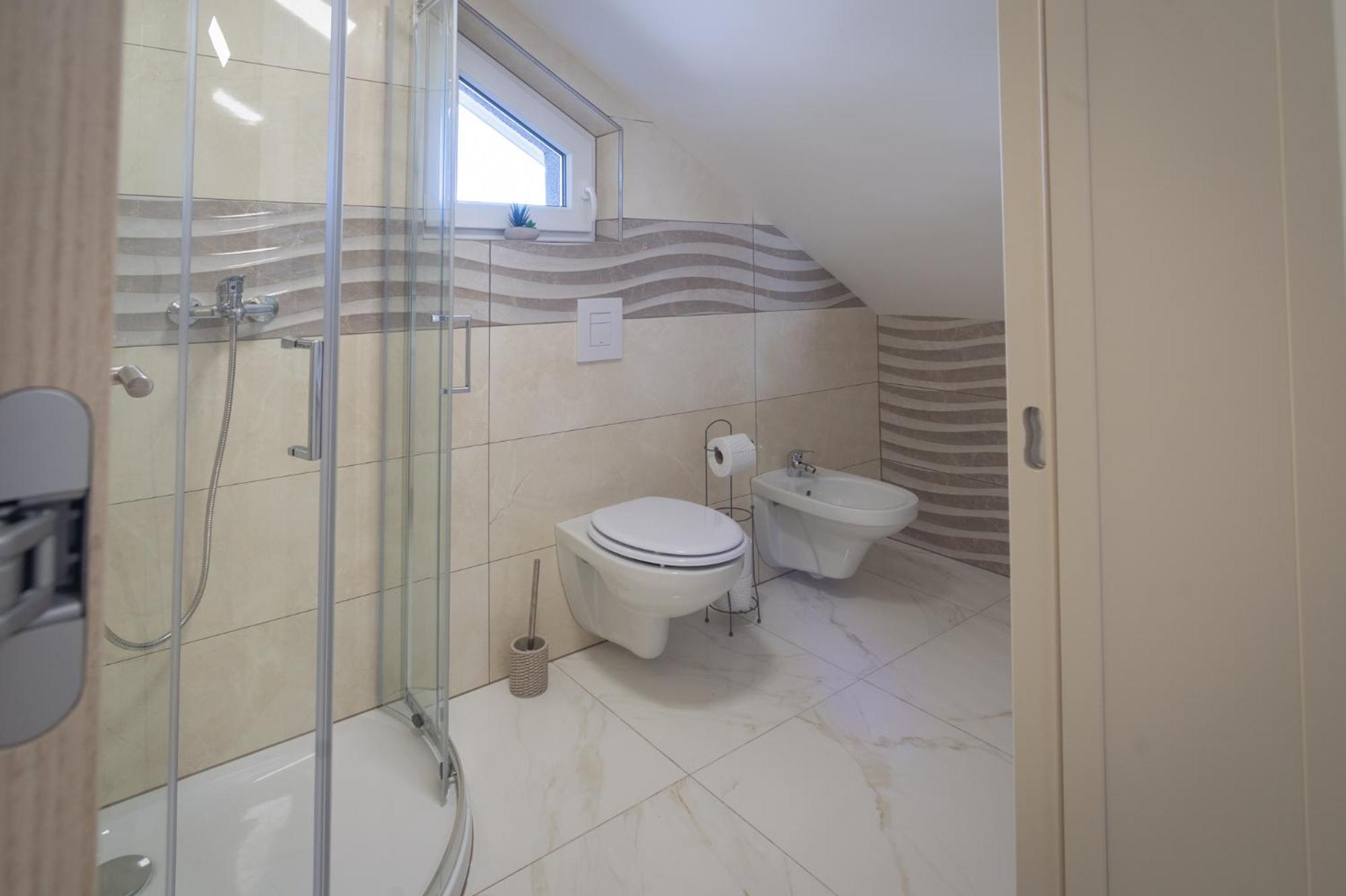 Cuckoo'S Alpine Nest Appartement Lesce  Kamer foto