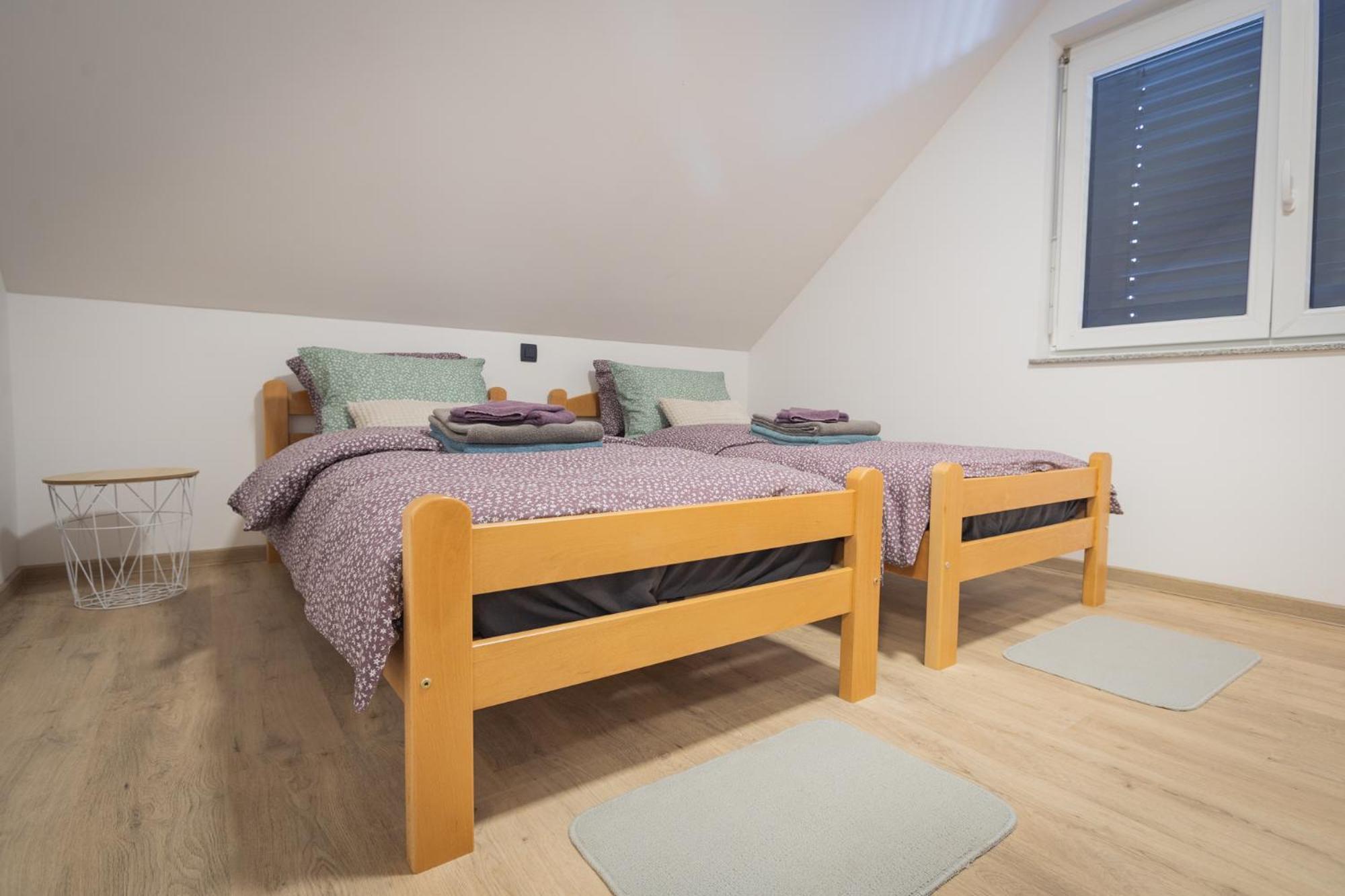 Cuckoo'S Alpine Nest Appartement Lesce  Kamer foto