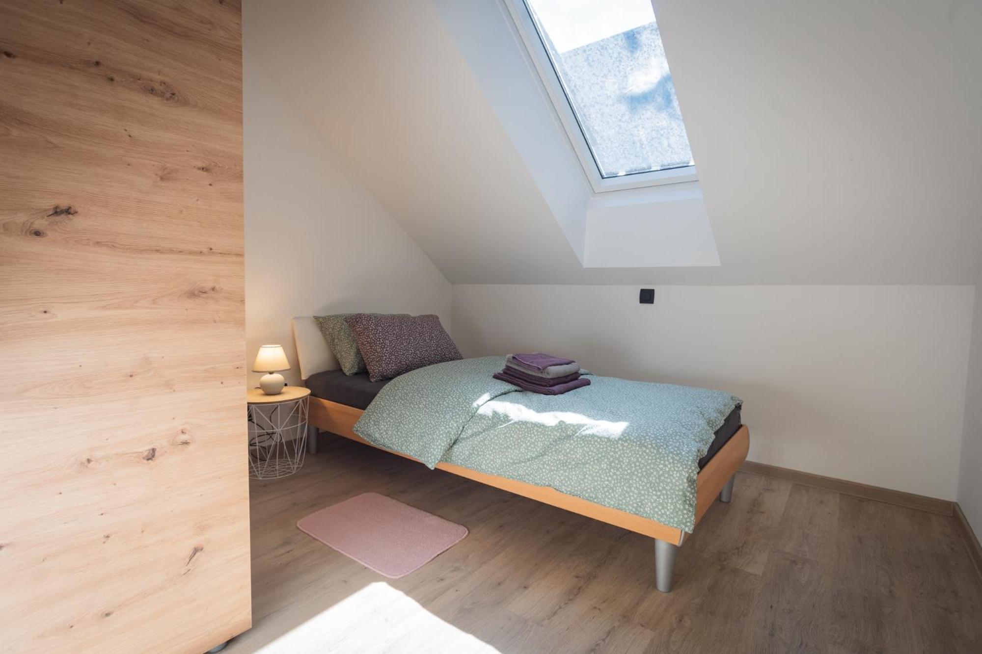 Cuckoo'S Alpine Nest Appartement Lesce  Kamer foto